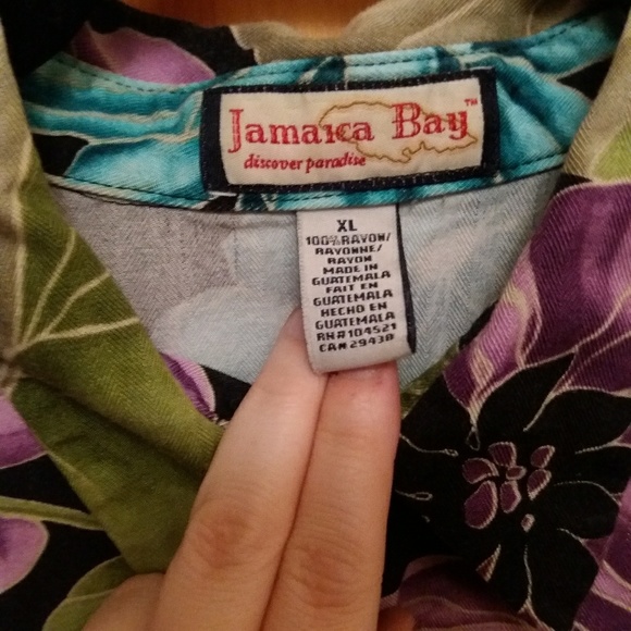 Jamaica Bay Hawaiian button down shirt - Picture 3 of 5